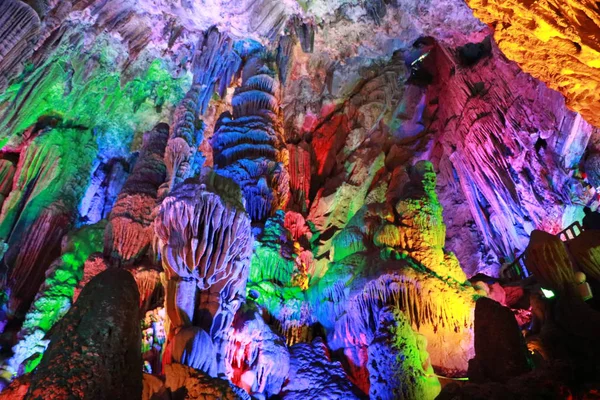 Estalactites Coloridas Caverna — Fotografia de Stock