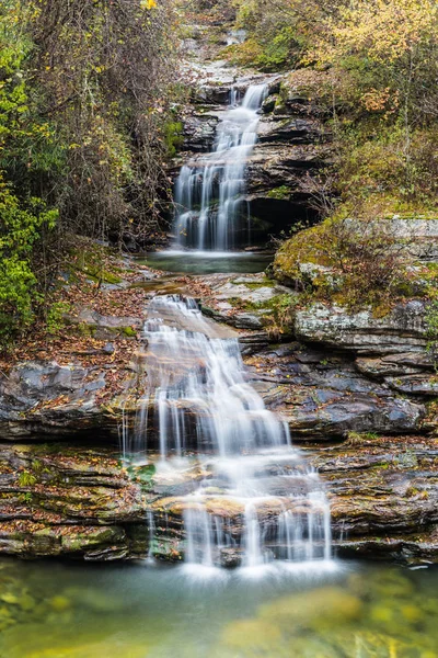 Cascada Naturaleza Flujo Fluvial — Foto de Stock