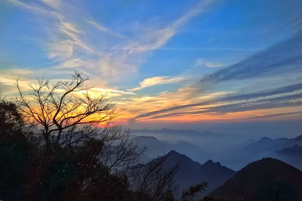 Blick Auf Den Schönen Sonnenuntergang — Stockfoto