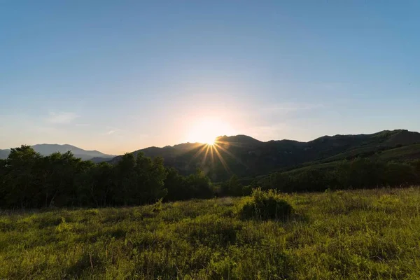 Hermoso Atardecer Las Montañas — Foto de Stock