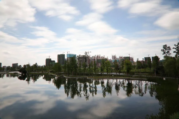 Vista Del Parque Ciudad Por Mañana — Foto de Stock