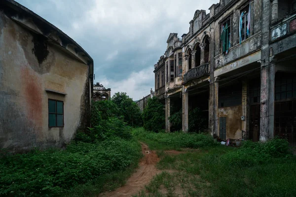 Viejo Edificio Abandonado Ciudad — Foto de Stock