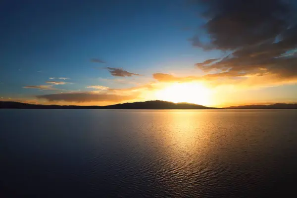 Wunderschöner Sonnenuntergang Über Dem Meer Natur — Stockfoto
