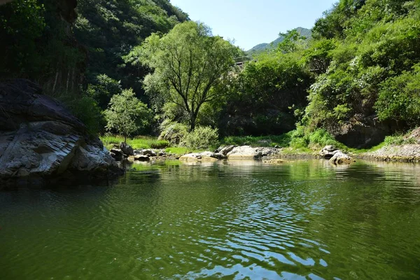 Hermoso Río Tranquilo Parque — Foto de Stock