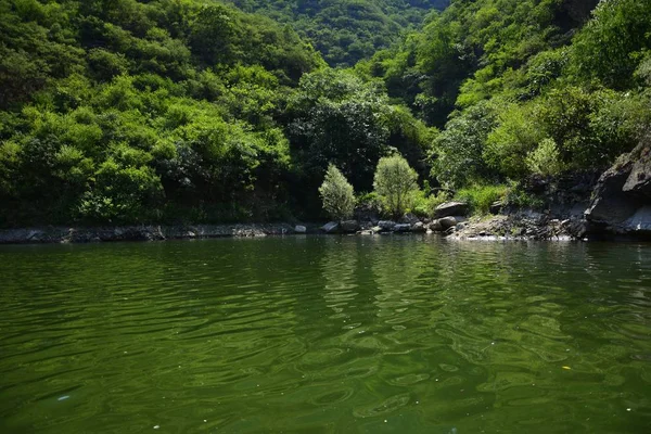 Τοπίο Της Υπαίθρου Ποτάμι Και Φύση — Φωτογραφία Αρχείου