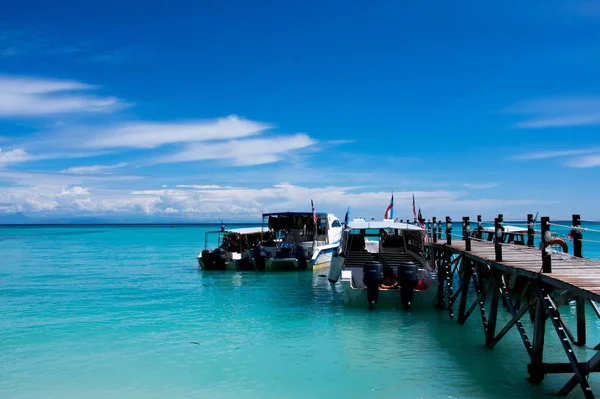 Hermosa Playa Barcos Mar — Foto de Stock