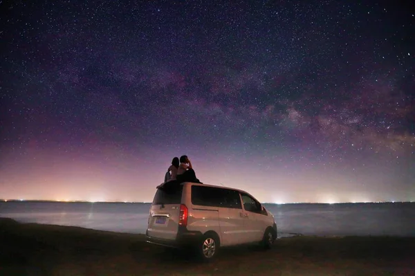 Paisaje Nocturno Con Hermoso Cielo Estrellado — Foto de Stock