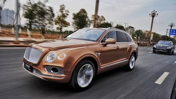 Coche Carretera Ciudad — Foto de Stock