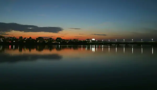 Puesta Sol Sobre Lago — Foto de Stock