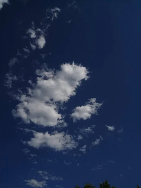 Ciel Bleu Avec Nuages — Photo