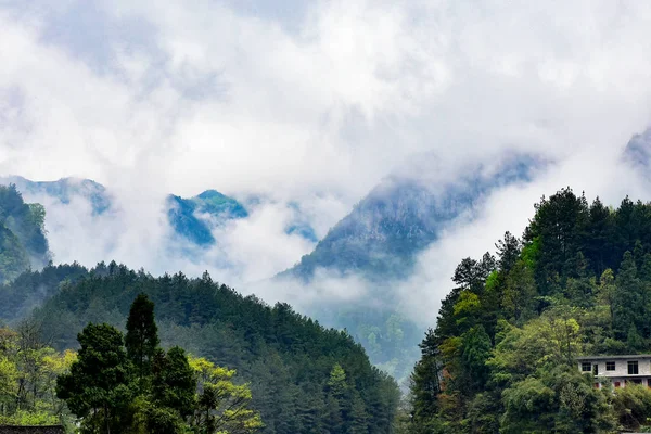 Paisaje Montaña Con Nubes Cielo — Foto de Stock