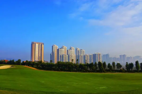 Edificio Moderno Parque — Foto de Stock