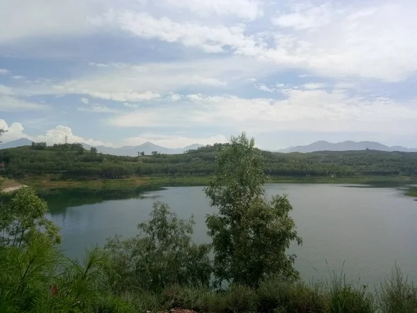 Hermoso Paisaje Del Lago — Foto de Stock