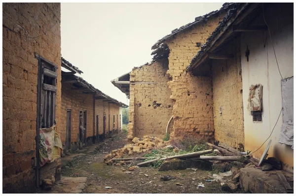 Viejo Edificio Abandonado Ciudad Isla Los Pueblos Más Contaminados Por — Foto de Stock