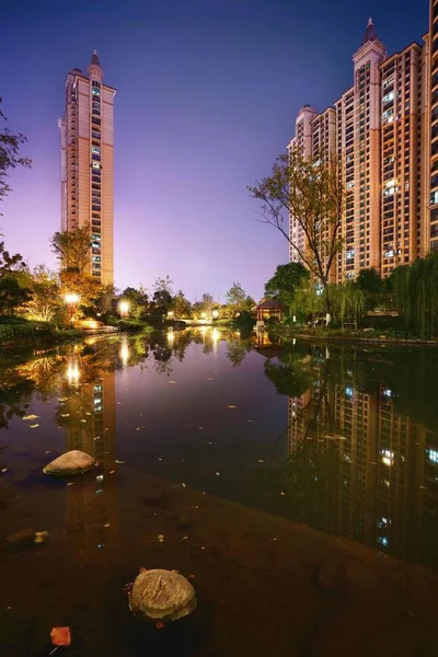 Vista Del Parque Ciudad Por Noche — Foto de Stock