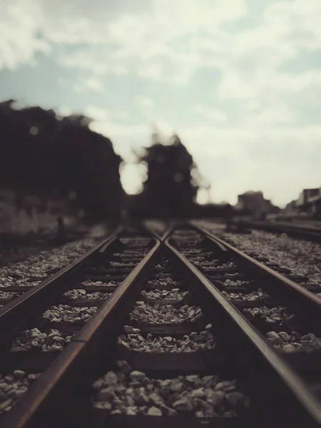 Trilhos Ferroviários Nevoeiro — Fotografia de Stock