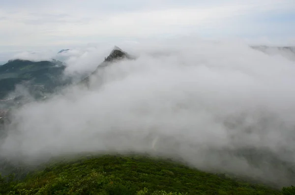 Paisaje Montaña Con Una Nube Fondo — Foto de Stock