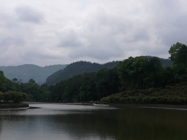 Lago Las Montañas — Foto de Stock