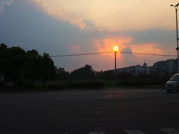 Puesta Sol Sobre Ciudad — Foto de Stock