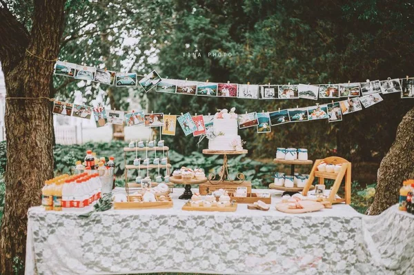 Mesa Boda Con Flores Decoraciones — Foto de Stock