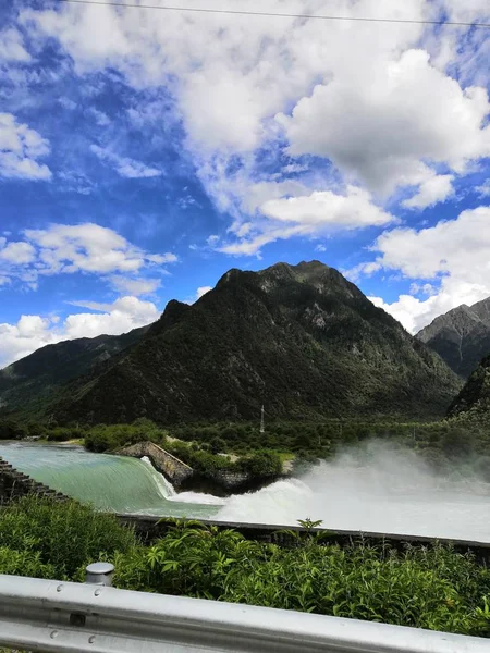 Paisaje Montaña Con Montañas Nubes — Foto de Stock