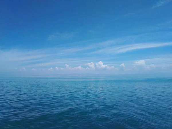 Céu Azul Bonito Com Nuvens — Fotografia de Stock