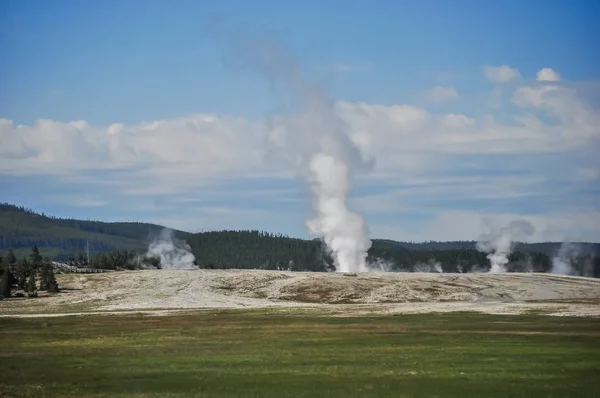 Gejzír Yellowstone Nemzeti Parkban Usa — Stock Fotó