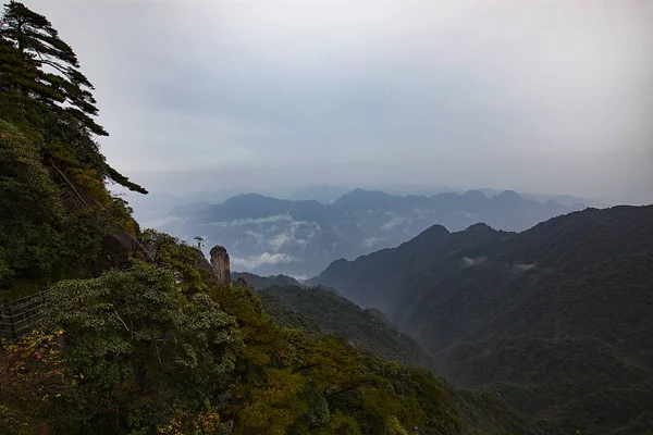 Paisaje Montaña Con Montañas Cielo Azul — Foto de Stock