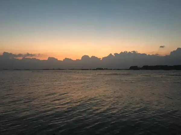 Puesta Sol Sobre Lago Por Noche — Foto de Stock