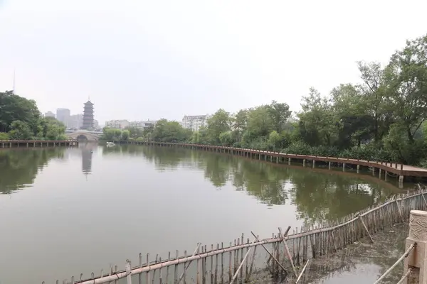 Vista Ciudad Del Río Por Mañana — Foto de Stock