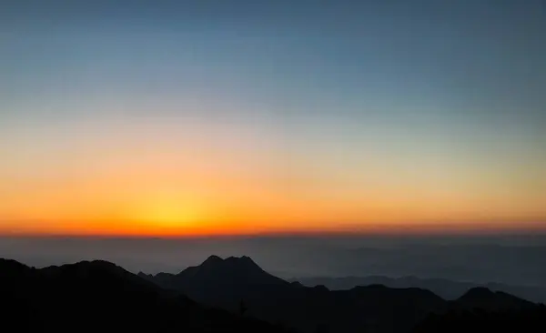 Sonnenuntergang Über Der Berglandschaft — Stockfoto