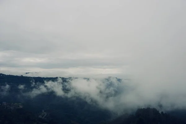 Nubes Las Montañas — Foto de Stock