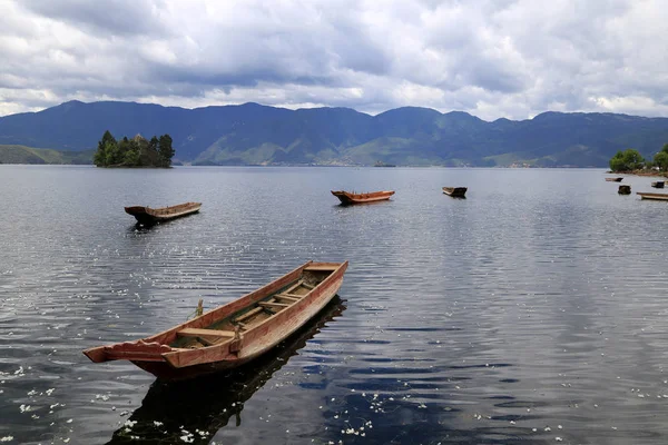 Lago Las Montañas — Foto de Stock