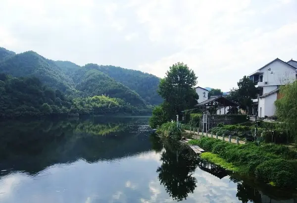 Vista Del Río Las Montañas — Foto de Stock