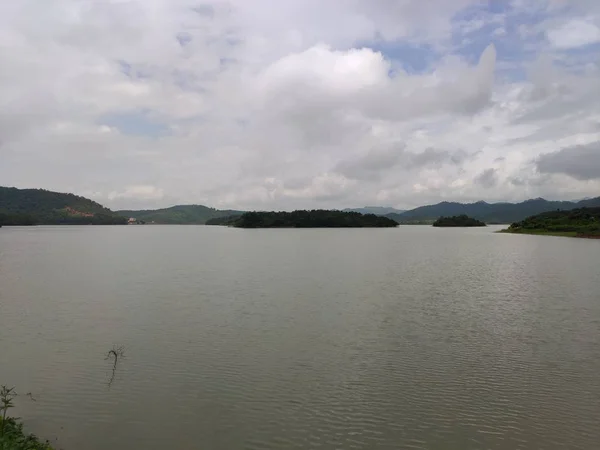 Hermoso Lago Las Montañas — Foto de Stock