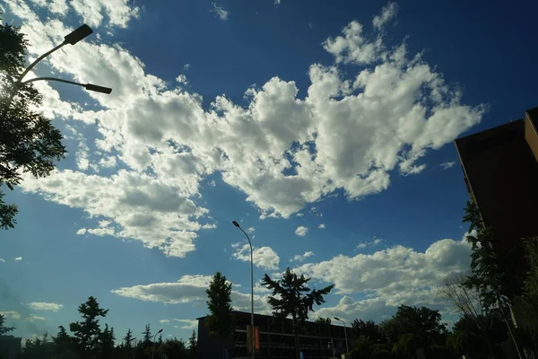 Cielo Hermoso Atardecer Con Nubes — Foto de Stock