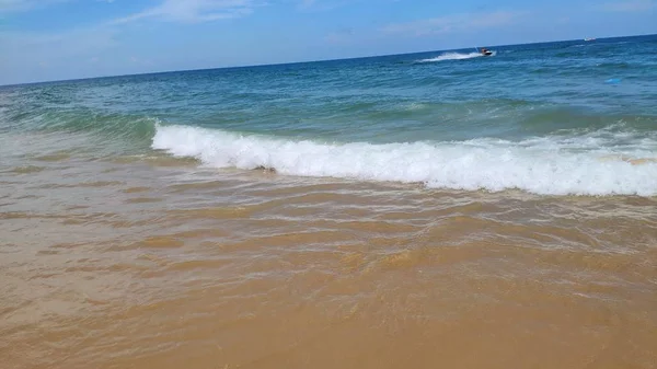 美しいビーチだ旅行のコンセプト — ストック写真