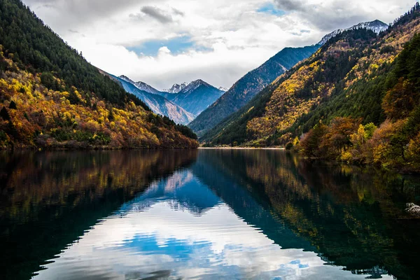 Lago Las Montañas Los Alpes — Foto de Stock