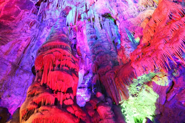 Estalactites Coloridas Caverna — Fotografia de Stock