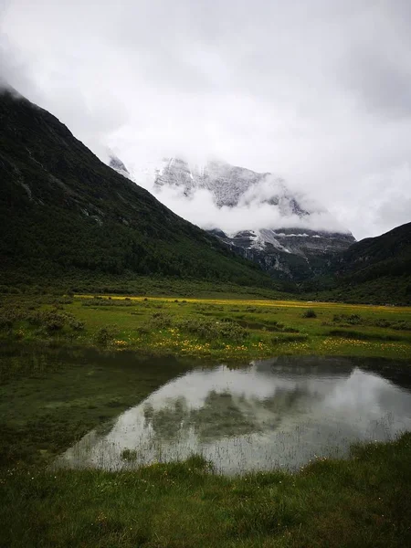 Hermoso Paisaje Montaña Naturaleza Fondo — Foto de Stock