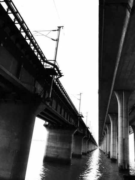 Puente Blanco Negro — Foto de Stock