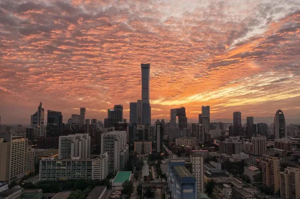 Horizonte Ciudad Moderna Atardecer —  Fotos de Stock