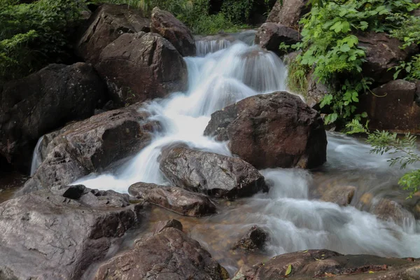 Hermosa Cascada Bosque —  Fotos de Stock