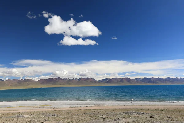 Hermoso Paisaje Con Lago Montañas — Foto de Stock