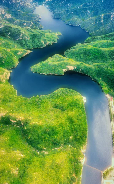 Widok Lotu Ptaka Zielone Jezioro Rano — Zdjęcie stockowe