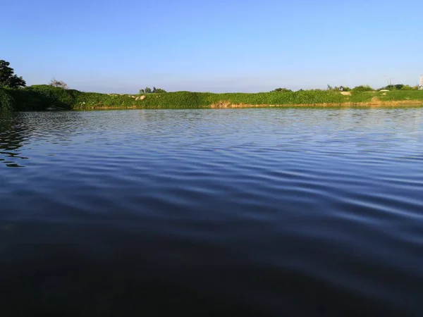 Hermoso Paisaje Con Lago — Foto de Stock