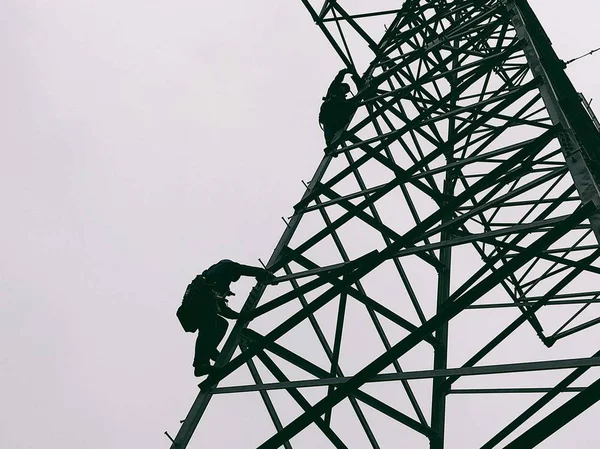 Pólo Elétrico Com Fios Tensão — Fotografia de Stock