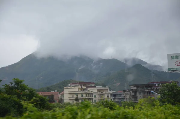 Paisaje Montaña Con Nubes Montañas — Foto de Stock