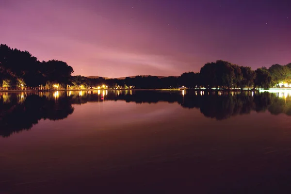 Hermoso Atardecer Sobre Lago — Foto de Stock