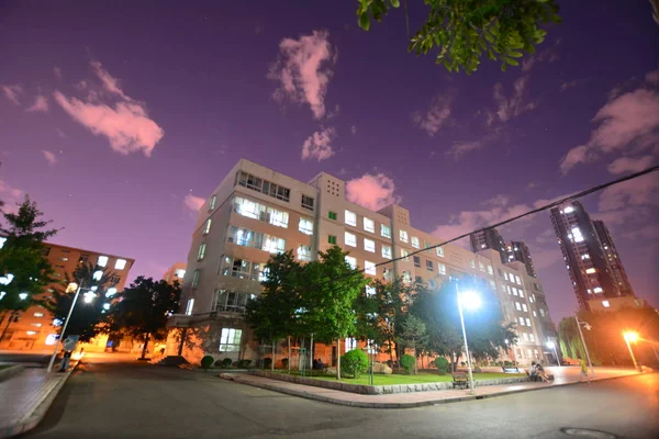 Tráfico Urbano Ciudad Por Noche — Foto de Stock